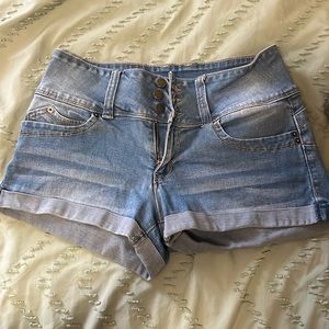 YMI Jean Shorts (Size: 5)